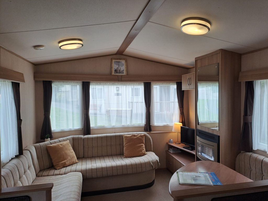 Home larch lounge